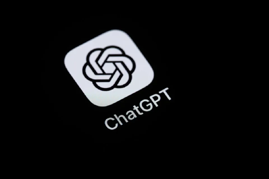 ChatGPT移动应用下载量增长及日活用户数均现放缓趋势__ChatGPT移动应用下载量增长及日活用户数均现放缓趋势