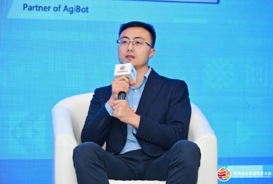 智元机器人王闯：十年后机器人的形态将会是“轮式、足式并存”__智元机器人王闯：十年后机器人的形态将会是“轮式、足式并存”
