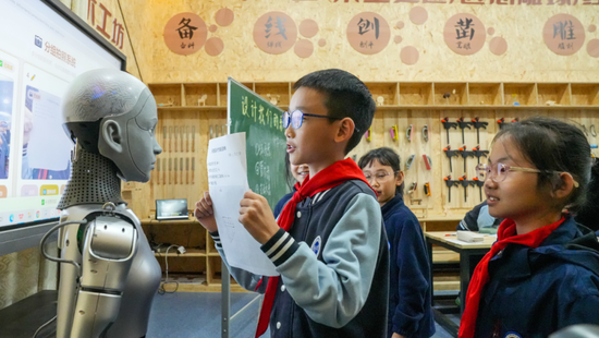 _全球首款! “机器人老师”在合肥开讲_全球首款! “机器人老师”在合肥开讲