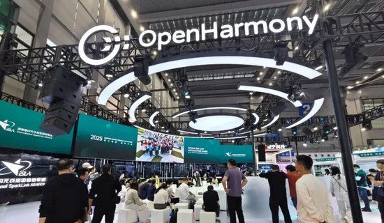 深圳喊出“定义消费电子新风向”!实探全球首届消费电子创新大会__深圳喊出“定义消费电子新风向”!实探全球首届消费电子创新大会