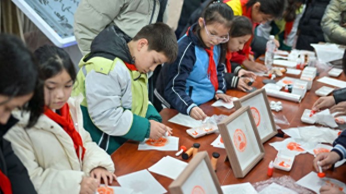 _喀什理工职业技术学院同心馆开馆：行走的思政课让文化润疆浸润心田_喀什理工职业技术学院同心馆开馆：行走的思政课让文化润疆浸润心田