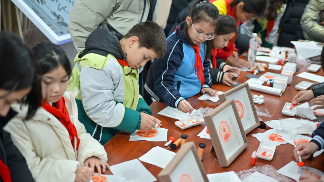 _喀什理工职业技术学院同心馆开馆：行走的思政课让文化润疆浸润心田_喀什理工职业技术学院同心馆开馆：行走的思政课让文化润疆浸润心田