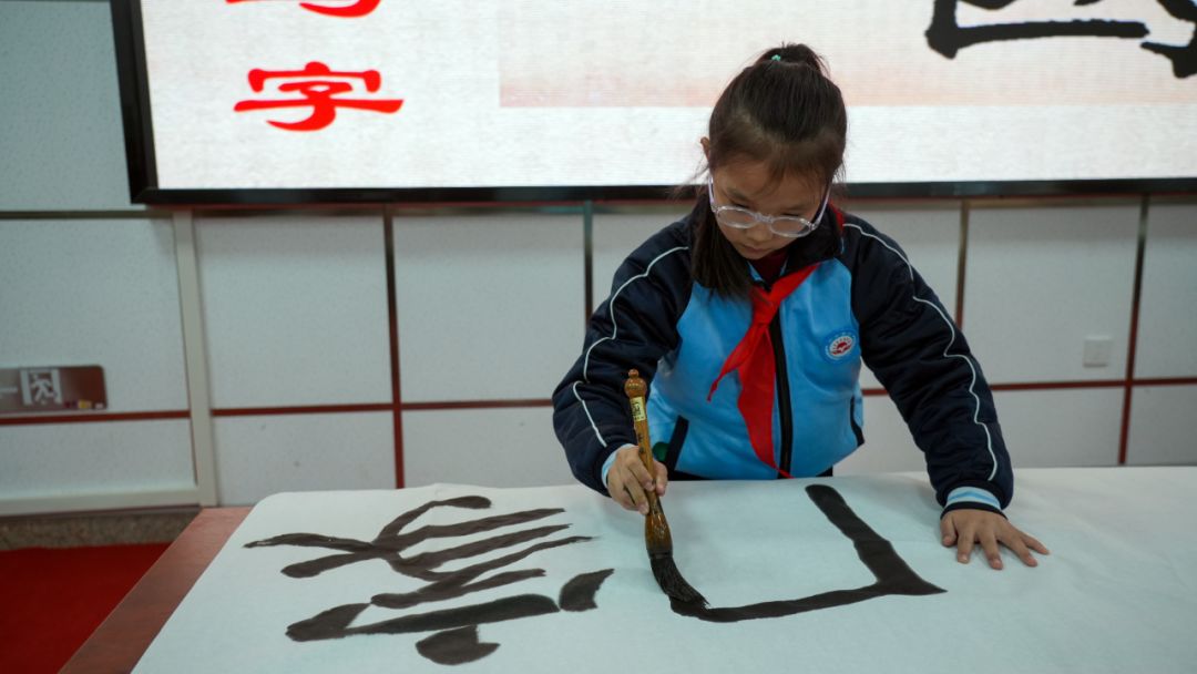 喀什理工职业技术学院同心馆开馆：行走的思政课让文化润疆浸润心田__喀什理工职业技术学院同心馆开馆：行走的思政课让文化润疆浸润心田