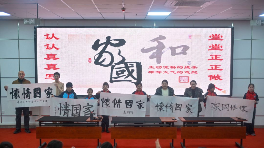 喀什理工职业技术学院同心馆开馆：行走的思政课让文化润疆浸润心田_喀什理工职业技术学院同心馆开馆：行走的思政课让文化润疆浸润心田_