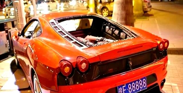 琼E88888，从400万法拉利到50万保时捷，网友：女车主变低调了-有驾