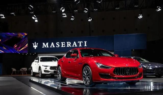 暴降54万太狠了，玛莎拉蒂跌到35万，网友直呼真香-有驾