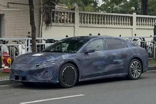 比亚迪一季度推出12款新车，宋LGT、大唐大汉等亮相，特斯拉压力更大-有驾