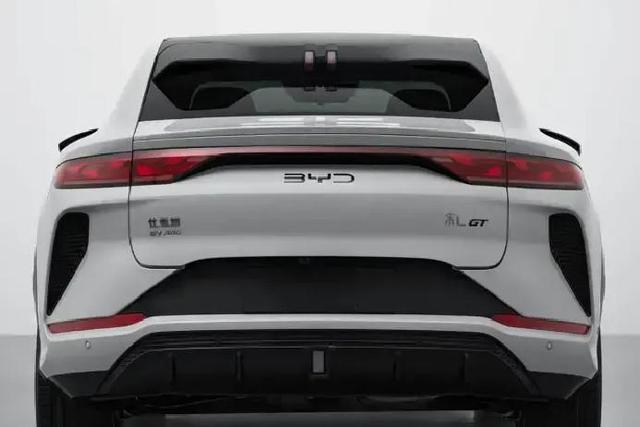 比亚迪一季度推出12款新车，宋LGT、大唐大汉等亮相，特斯拉压力更大-有驾