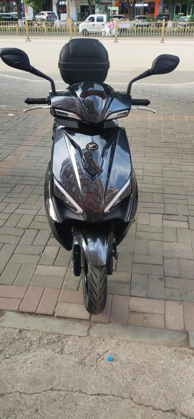 光阳KS125实测续航惊现400公里,配置超越同级-有驾